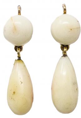 139  -  PENDIENTES CON CORAL DEL S.XIX