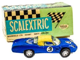 271  -  COCHE SCALEXTRIC RENAULT ALPINE