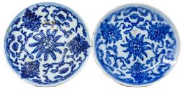 480  -  DOS PLATOS CHINOS EN PORCELANA AZUL DE LA DINASTÍA QING