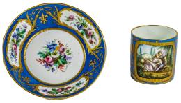 564  -  TAZA CON PLATO EN PORCELANA SEVRES DEL S.XIX