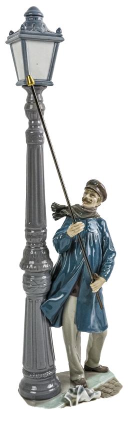 903  -  FIGURA LLADRÒ DEL ÚLTIMO TERCIO DEL SIGLO XX