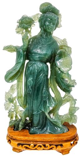 414  -  GUANYIN EN JADE JADEITA MEDIADOS SIGLO XX