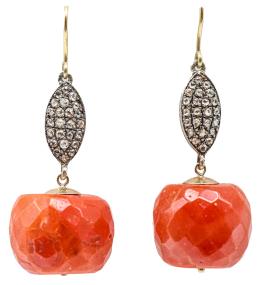 169  -  PENDIENTES LARGOS CON DIAMANTES Y CORAL