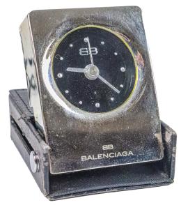 946  -  PEQUEÑO RELOJ DESPERTADOR BALENCIAGA 