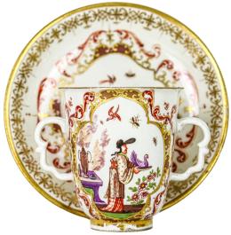 722  -  TAZA DE COLECCIÓN EN PORCELANA DEL SIGLO XIX