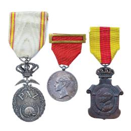 537  -  TRES MEDALLAS DEL PERIODO ALFONSINO (1909-1927)