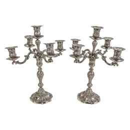 765  -  PAREJA DE CANDELABROS DE PLATA DE PRIMERA MITAD  DE S. XX