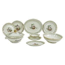 59  -  VAJILLA PARA SEIS SERVICIOS EN PORCELANA DE LIMOGES