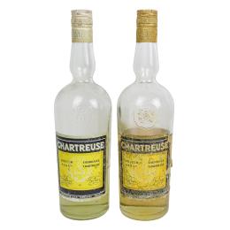 1001  -  DOS BOTELLAS DE CHARTREUSE ETIQUETA AMARILLA