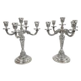 766  -  PAREJA DE CANDELABROS EN PLATA DE MEDIADOS DEL S.XX