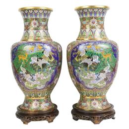 424  -  PAREJA DE JARRONES CLOISONÉ DEL ÚLTIMO TERCIO DEL S.XX