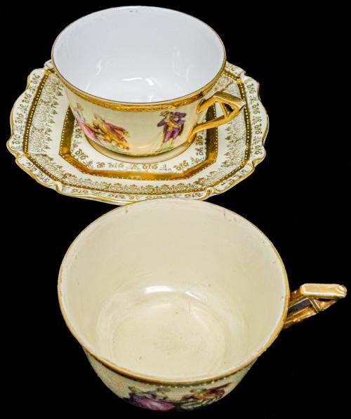 COLECCIÓN DE SEIS TAZAS DE PORCELANA