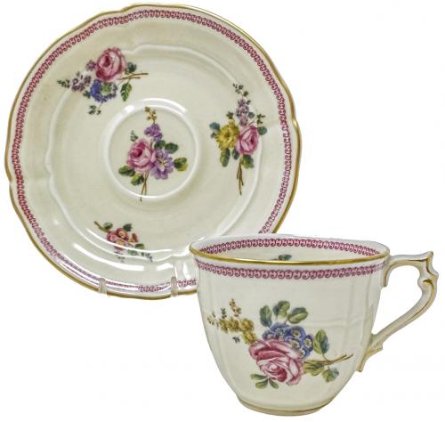 COLECCIÓN DE 10 TACITAS DE CAFÉ EN PORCELANA DE LIMOGES