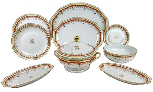 VAJILLA EN PORCELANA DE LIMOGES PARA 8 SERVICIOS