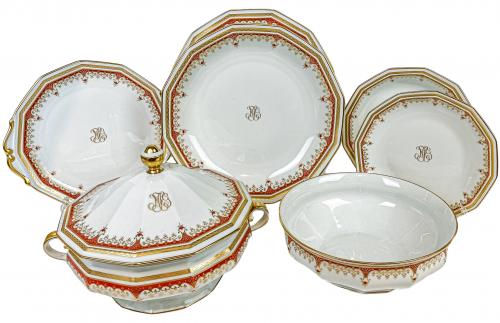 VAJILLA EN PORCELANA DE LIMOGES PARA 8 SERVICIOS