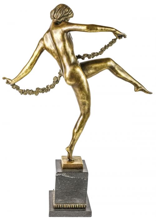 FIGURA EN BRONCE