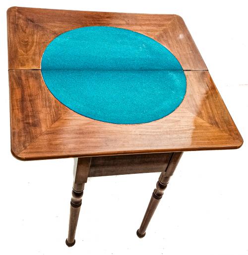 MESA DE JUEGO ISABELINA DEL SEGUNDO TERCIO DEL S.XIX