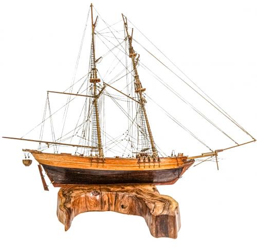 MAQUETA DE BARCO VELERO DE MEDIADOS DEL S.XX