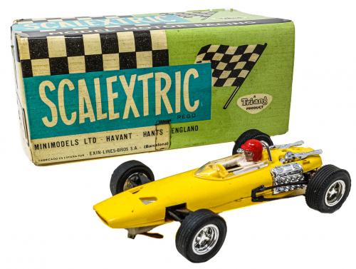 COCHE SCALEXTRIC BRM