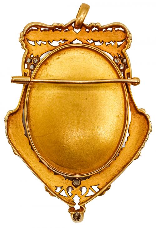 BROCHE COLGANTE CON CAMAFEO ITALIANO, DE 1920