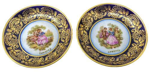 PAREJA DE PEQUEÑOS JARRONES Y PLATITOS DE PORCELANA LIMOGES