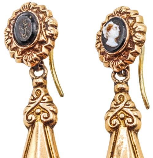 PENDIENTES CON CAMAFEO DEL S.XIX