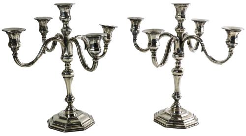 PAREJA DE CANDELABROS EN PLATA DE MEDIADOS DE S. XX