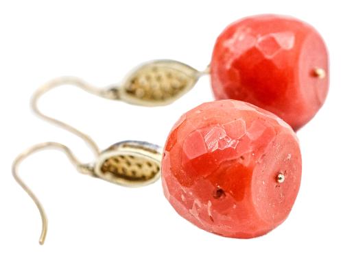 PENDIENTES LARGOS CON DIAMANTES Y CORAL