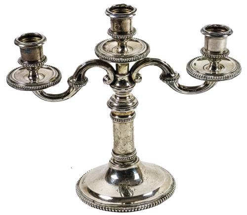 CANDELABRO EN PLATA DE MEDIADOS DE SIGLO XX