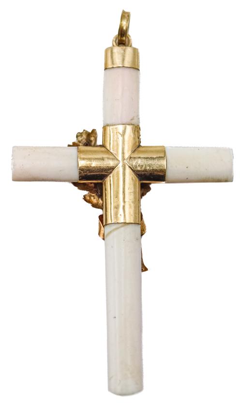 CRUZ DE CORAL DEL S.XIX