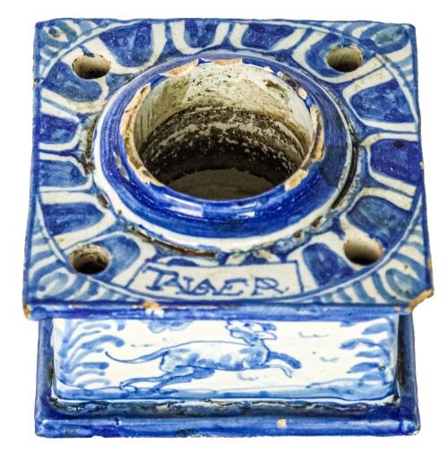 TINTERO EN CERAMICA DE TALAVERA DE FLES. S.XIX