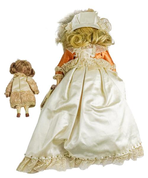 MUÑECA FRANCESA Y MUÑEQUITA DE PRINCIPIOS DEL S.XIX