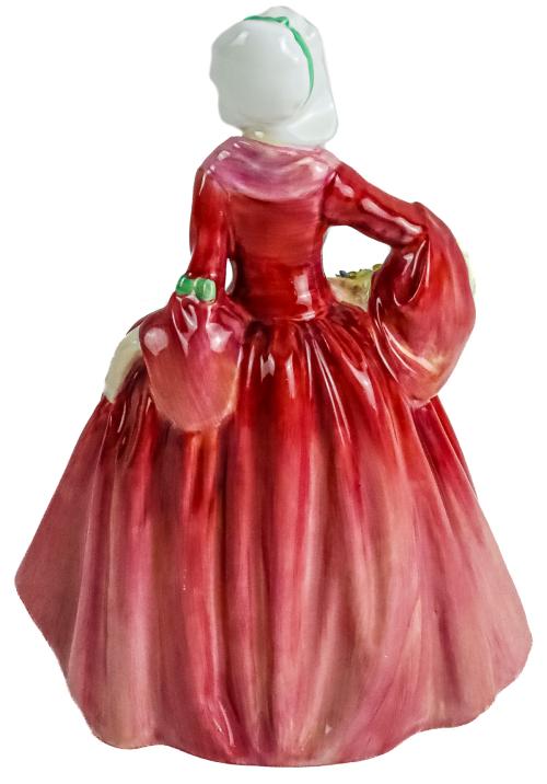 FIGURA "ROYAL DOULTON" DEL PRIMER TERCIO DEL SIGLO XX