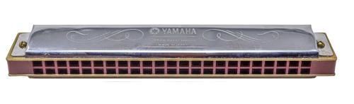 HARMONICA YAMAHA DEL ÚLTIMO TERCIO DEL S.XX