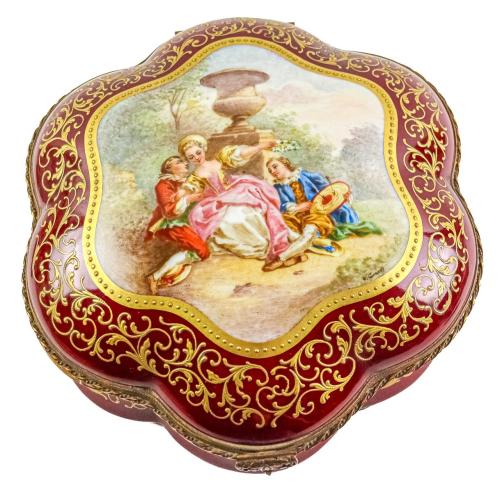 CAJA DE PORCELANA DE SÈVRES DEL PRIMER TERCIO DEL S.XX