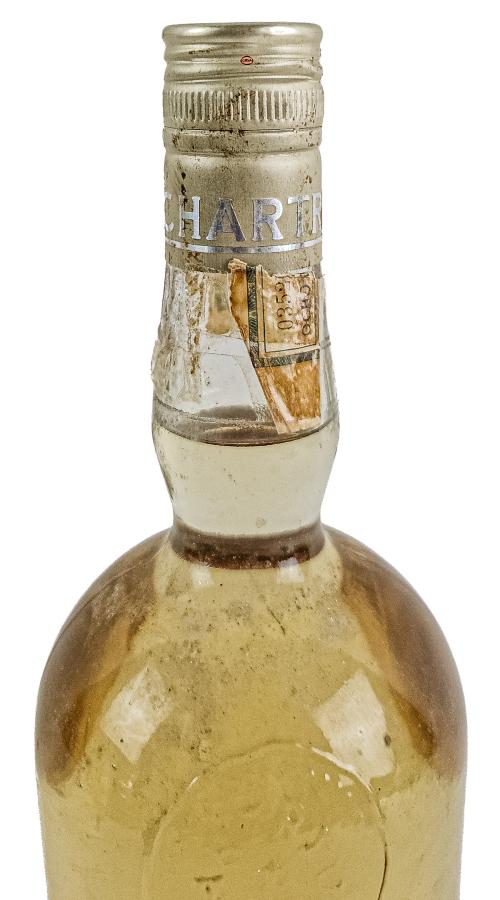 BOTELLA DE CHARTREUSE ETIQUETA AMARILLA