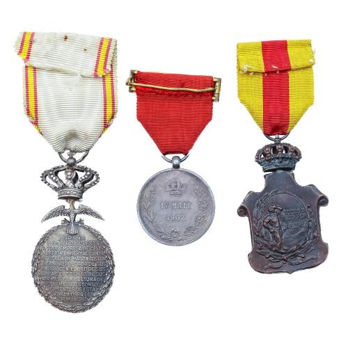 TRES MEDALLAS DEL PERIODO ALFONSINO (1909-1927)