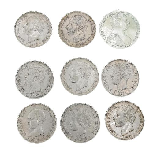 NUEVE MONEDAS DE PLATA