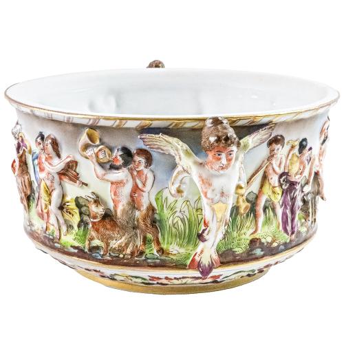 SOPERA EN PORCELANA DE NÁPOLES DE MEDIADOS DE S. XX