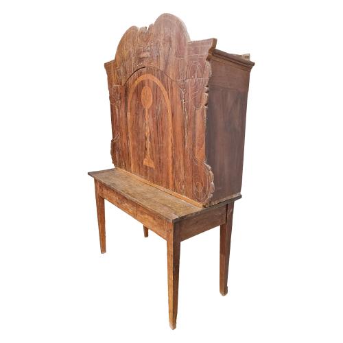 MUEBLE DE SACRISTÍA SOBRE MESA RÚSTICA SIGLO XVIII