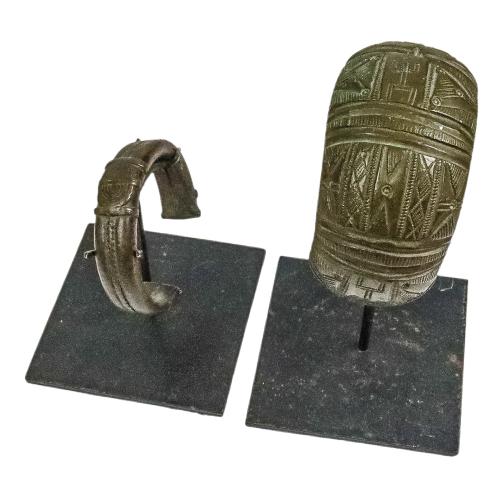 DOS PULSERAS AFRICANAS PRINCIPIOS SIGLO XX