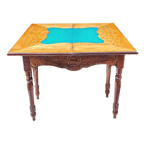 MESA DE JUEGO ISABELINA DEL ÚLTIMO TERCIO DE SIGLO XIX