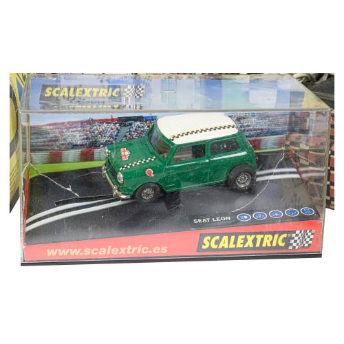 LOTE VARIADO DE ESCALEXTRIC 