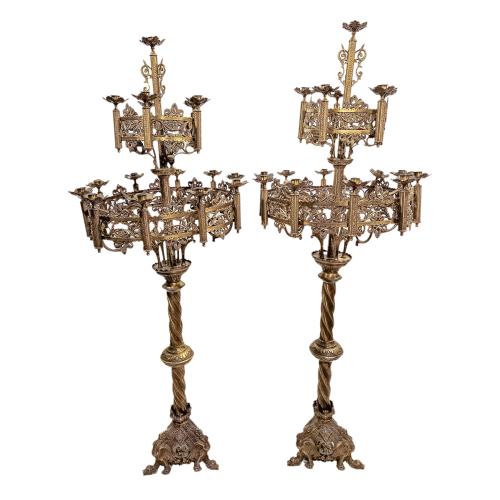 PAREJA DE GRANDES CANDELABROS DE IGLESIA DE FINALES S.XIX