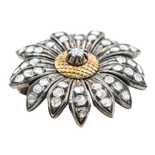 BROCHE FLORAL DE ESTILO ANTIGUO