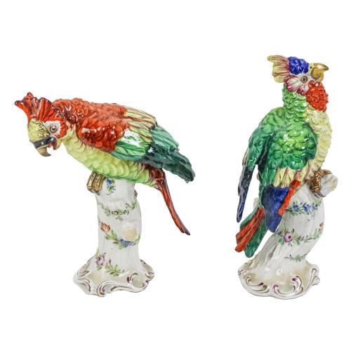 PAREJA DE LOROS DE PORCELANA ALEMANA DE MEDIADOS S.XX