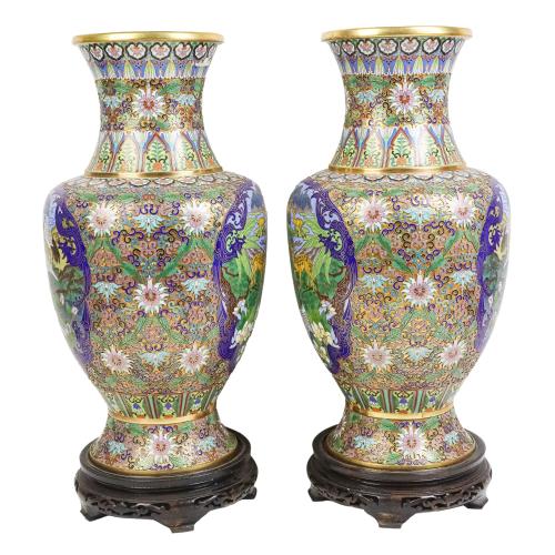 PAREJA DE JARRONES CLOISONÉ DEL ÚLTIMO TERCIO DEL S.XX