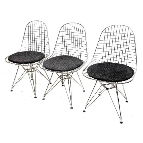 TRES SILLAS WIRE CHAIR DKR-5 DE VITRA