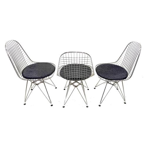 TRES SILLAS WIRE CHAIR DKR-5 DE VITRA